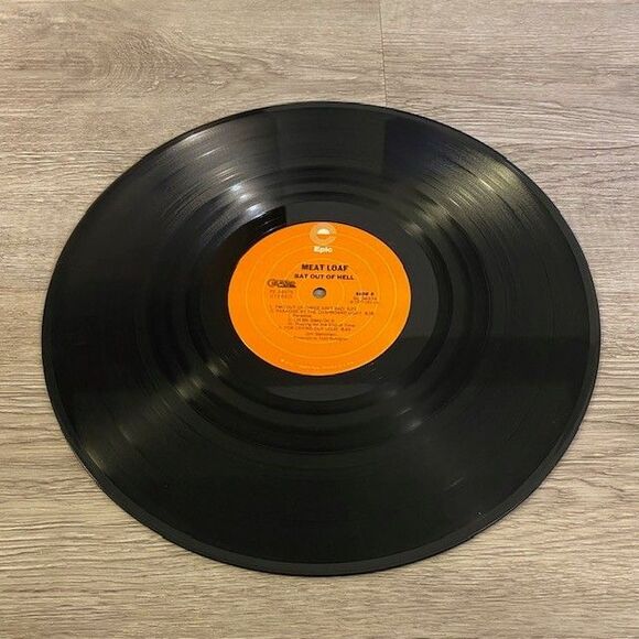 Meat Loaf Bat Out Of Hell Vintage Vinyl LP 1977 Epic Record PE-34974 - Picture 6 of 6